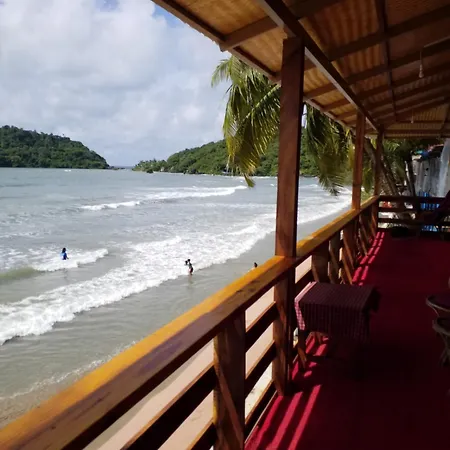 Bed and breakfast Fernandes Bar And Restaurant